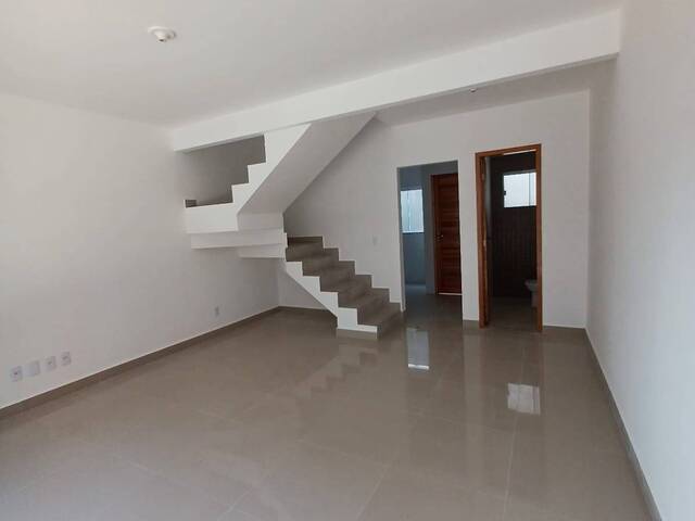Casa para Venda em Rio das Ostras - 5