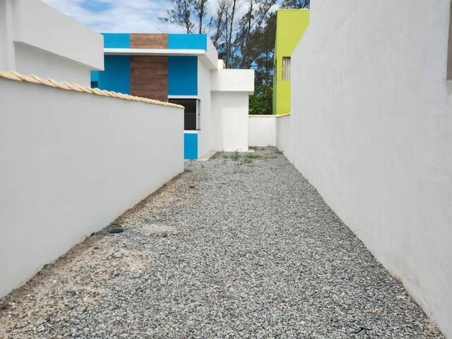 Casa em condomínio para Venda em Cabo Frio - 2