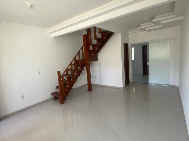 Casa para Venda em Rio das Ostras - 5