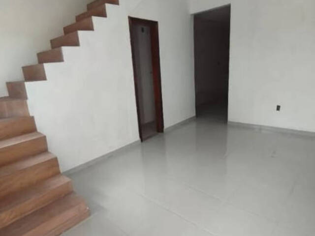 #1688 - Casa para Venda em Rio das Ostras - RJ - 2
