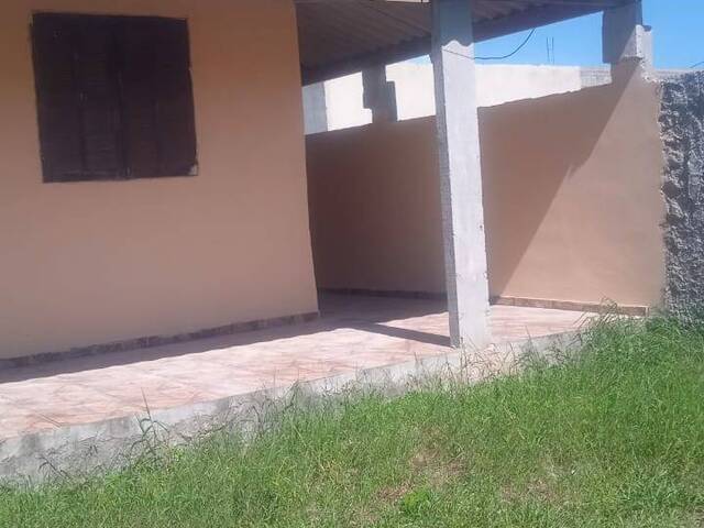 #2008 - Casa para Venda em Cabo Frio - RJ - 2