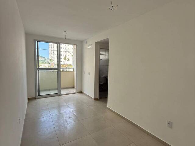 #2401 - Apartamento para Venda em São Pedro da Aldeia - RJ - 3