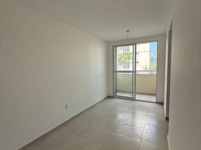 #2401 - Apartamento para Venda em São Pedro da Aldeia - RJ - 2