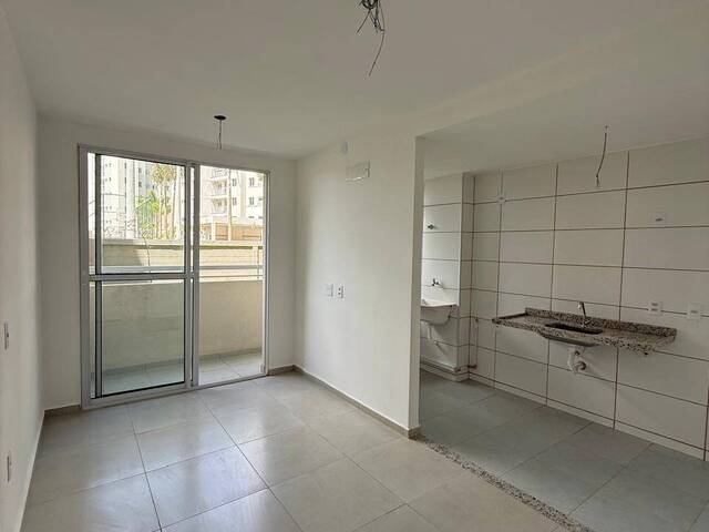 #2405 - Apartamento para Venda em São Pedro da Aldeia - RJ - 3