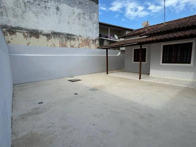 Casa para Venda em Rio das Ostras - 2