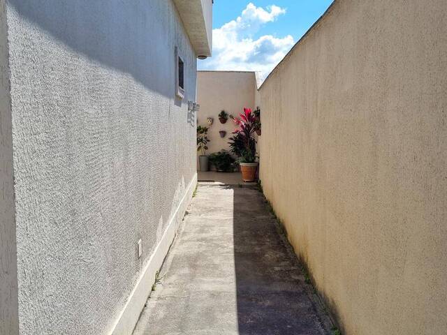 Casa para Venda em Rio das Ostras - 4