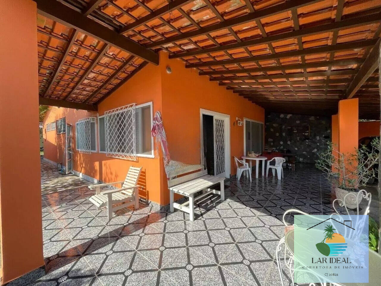 Casa à venda com 3 quartos, 192m² - Foto 2