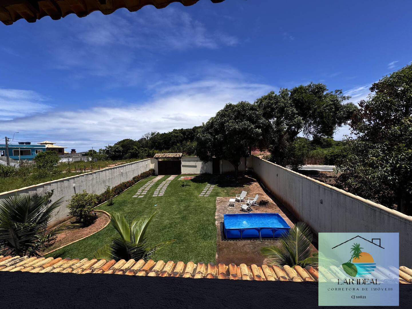 Casa à venda com 3 quartos, 187m² - Foto 1