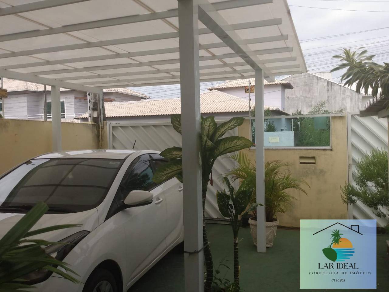 Casa à venda com 5 quartos, 137m² - Foto 2