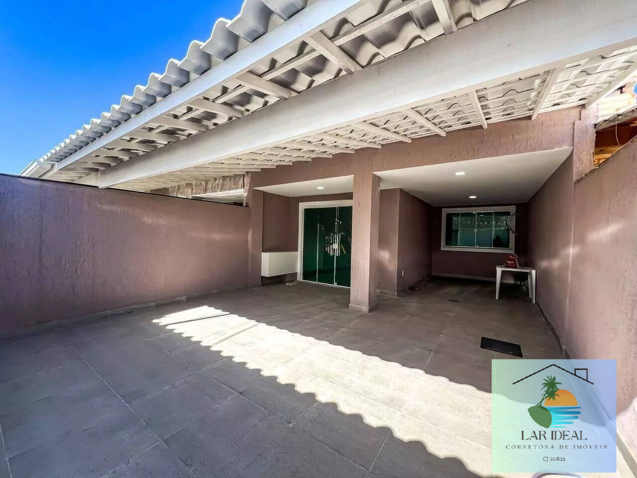 Casa à venda com 4 quartos, 160m² - Foto 1