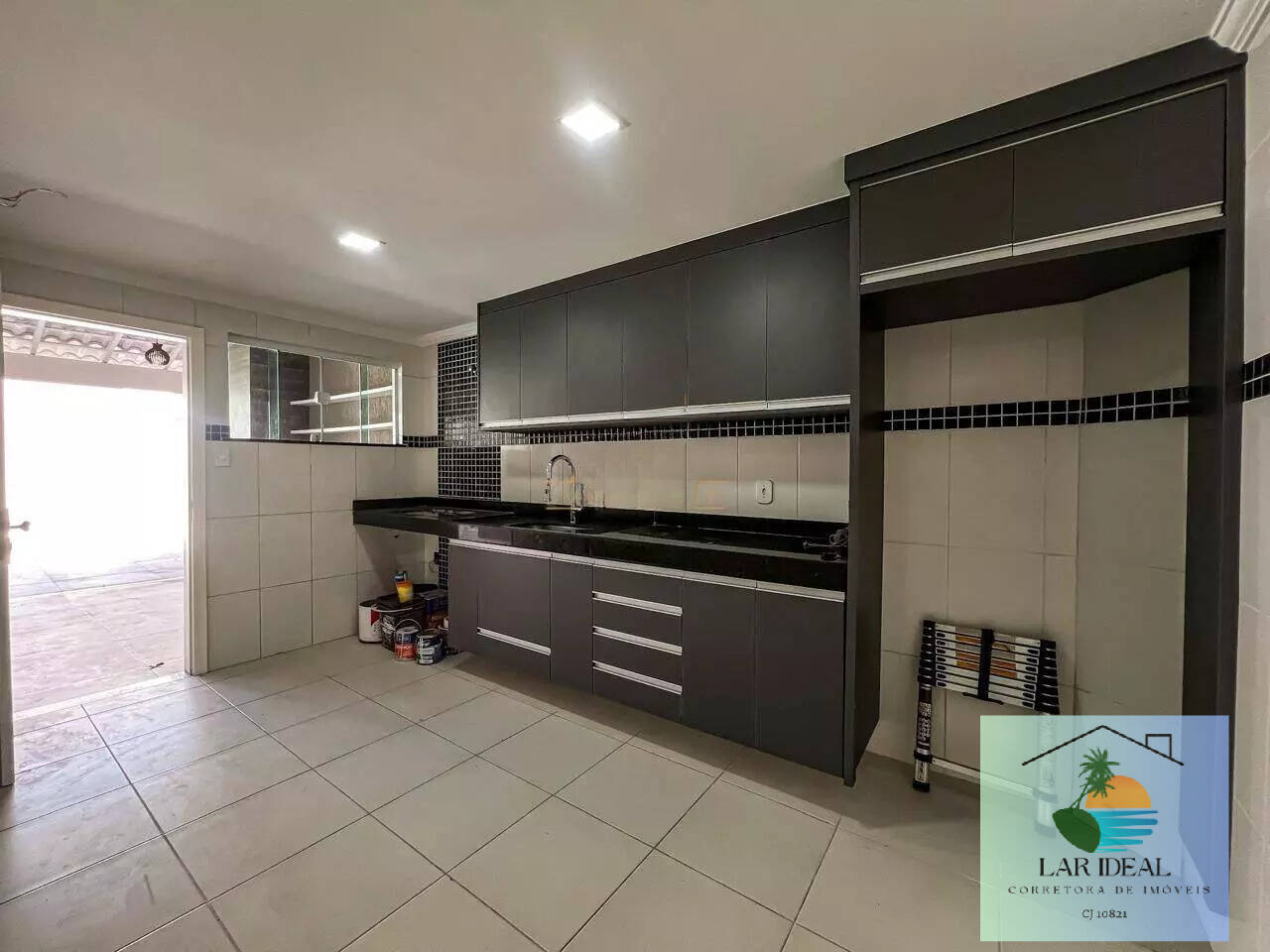 Casa à venda com 4 quartos, 160m² - Foto 9