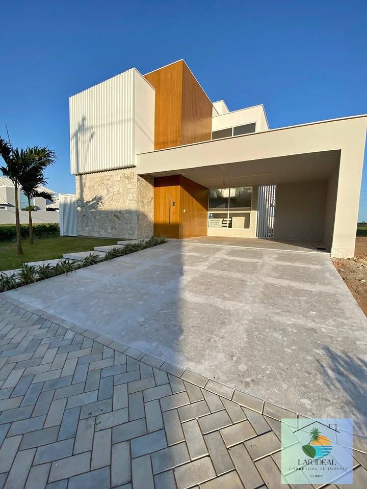 Casa à venda com 4 quartos, 220m² - Foto 2