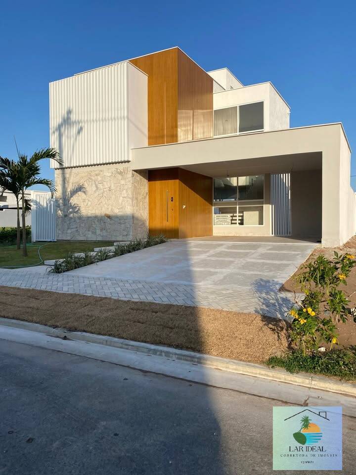 Casa à venda com 4 quartos, 220m² - Foto 1