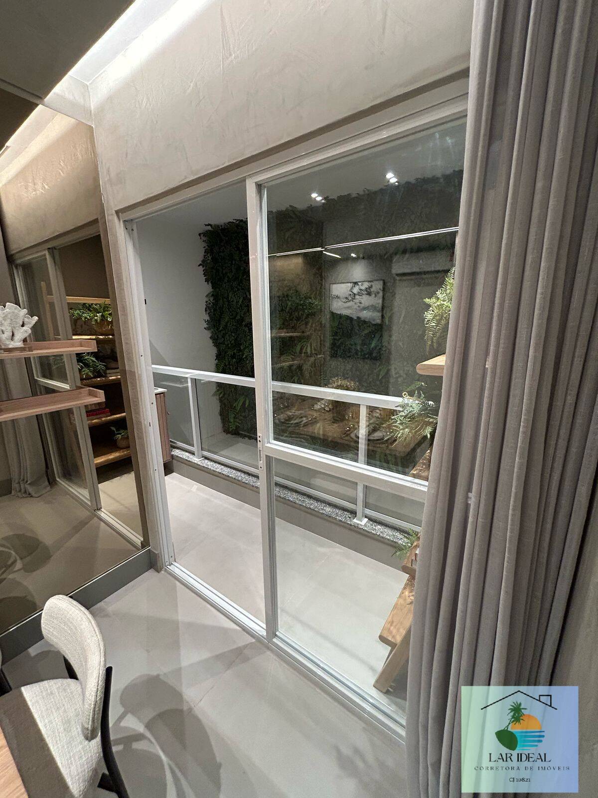 Apartamento à venda com 2 quartos, 55m² - Foto 17