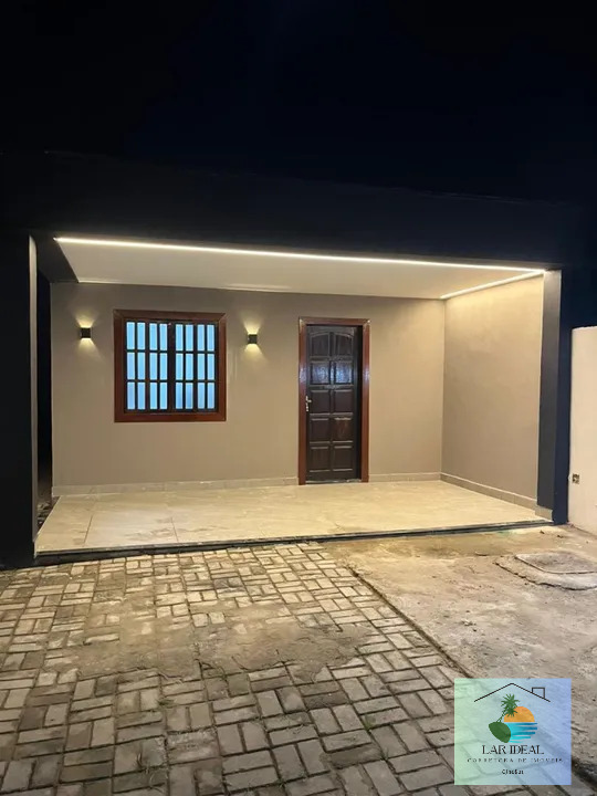 Casa à venda com 2 quartos, 100m² - Foto 1