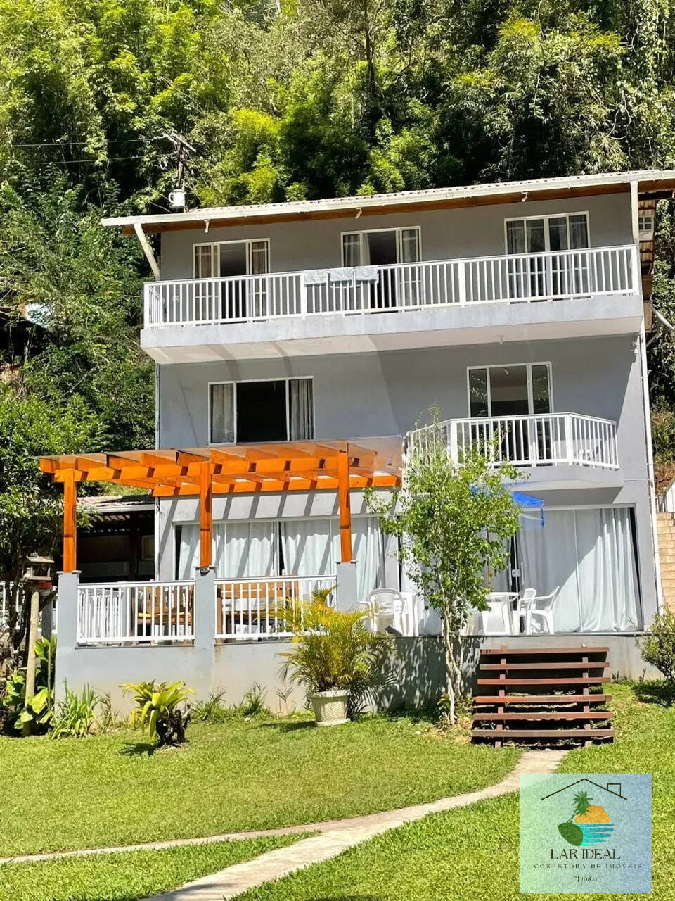 Casa à venda com 5 quartos, 120m² - Foto 1