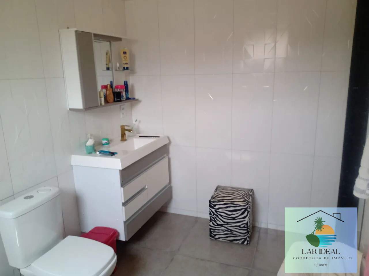 Casa à venda com 4 quartos, 200m² - Foto 17