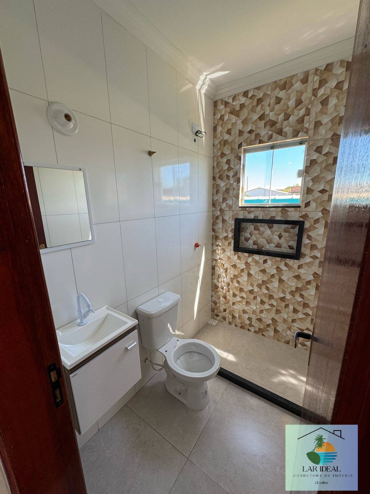 Casa à venda com 2 quartos, 68m² - Foto 10