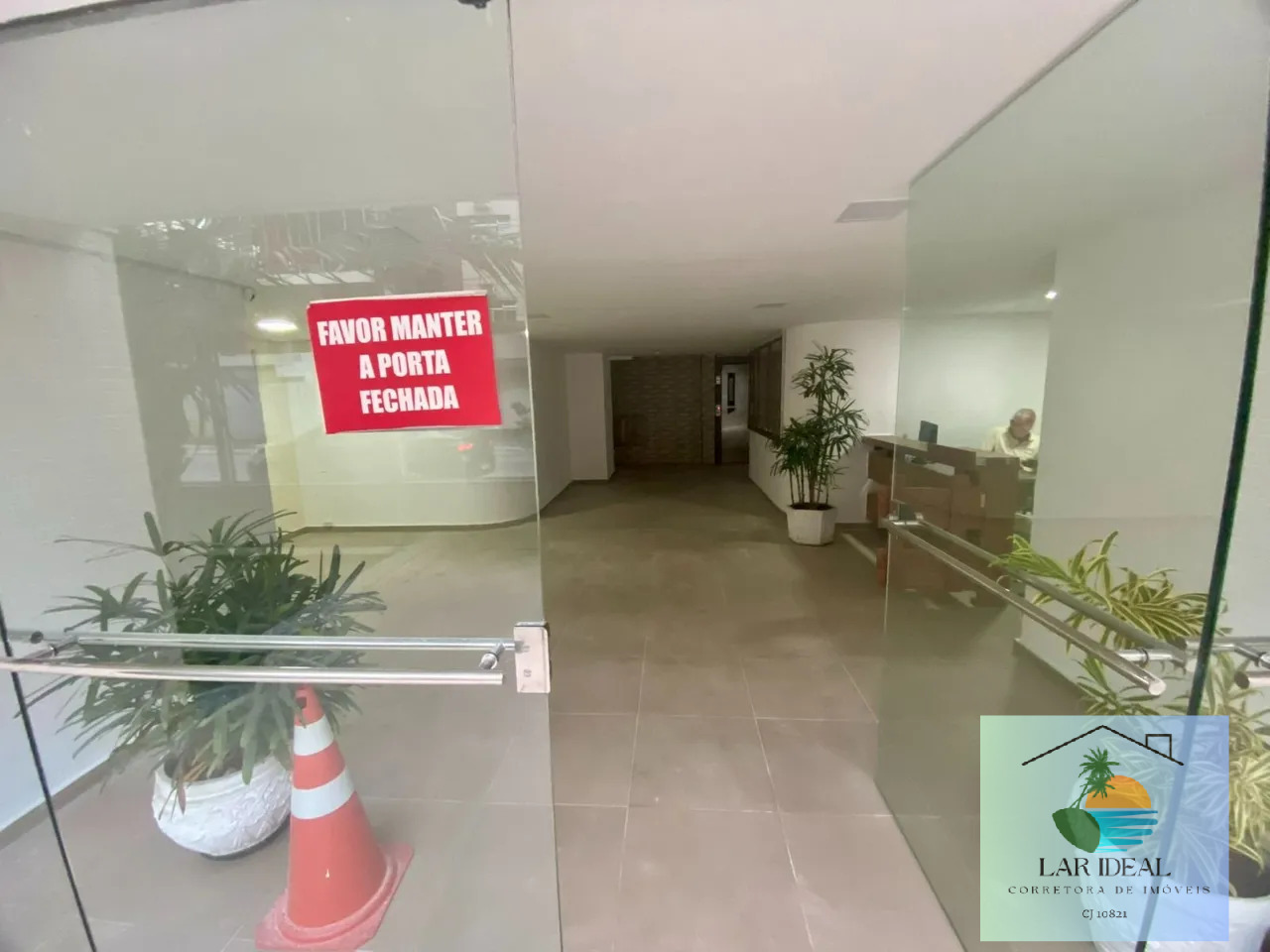 Apartamento à venda com 3 quartos, 72m² - Foto 2