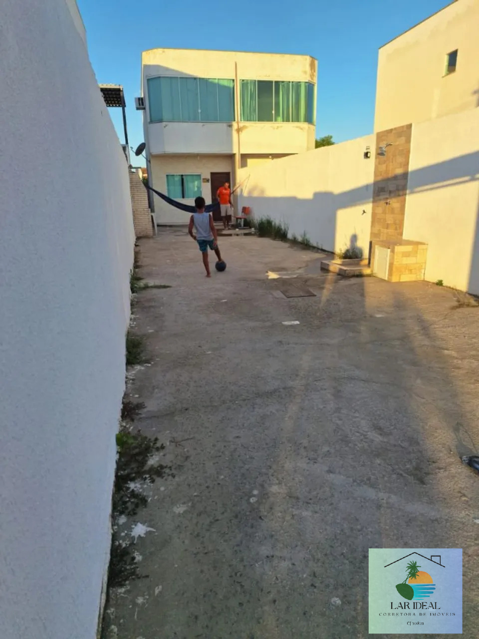 Casa à venda com 3 quartos, 100m² - Foto 2