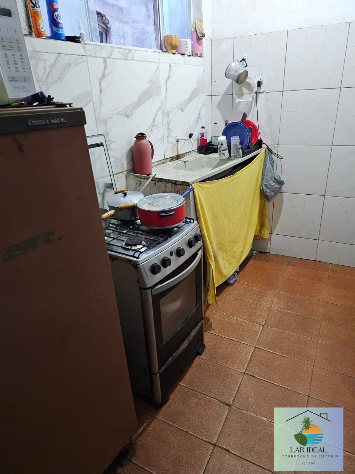 Casa à venda com 2 quartos, 10m² - Foto 2