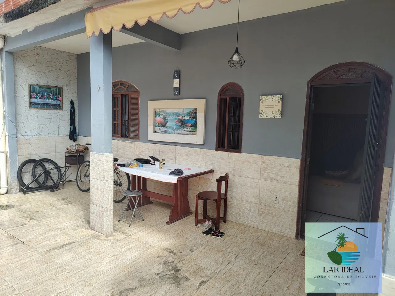 Casa à venda com 2 quartos, 100m² - Foto 1