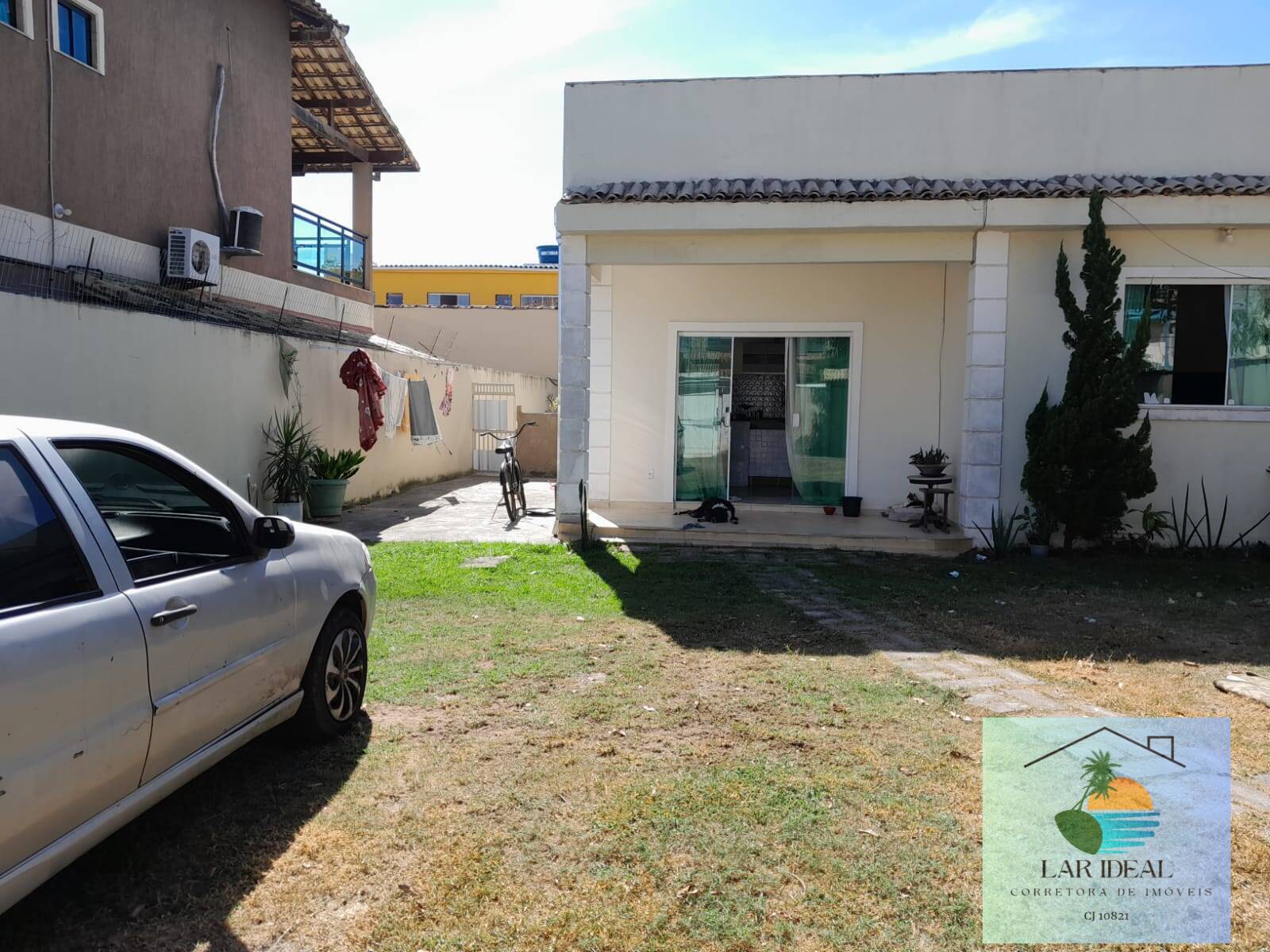 Casa à venda com 3 quartos, 126m² - Foto 1