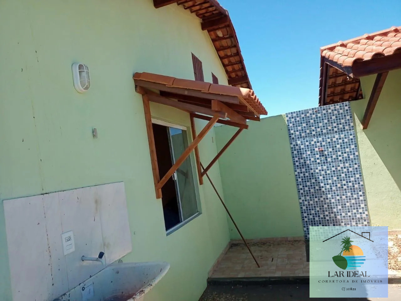 Casa à venda com 2 quartos, 66m² - Foto 4