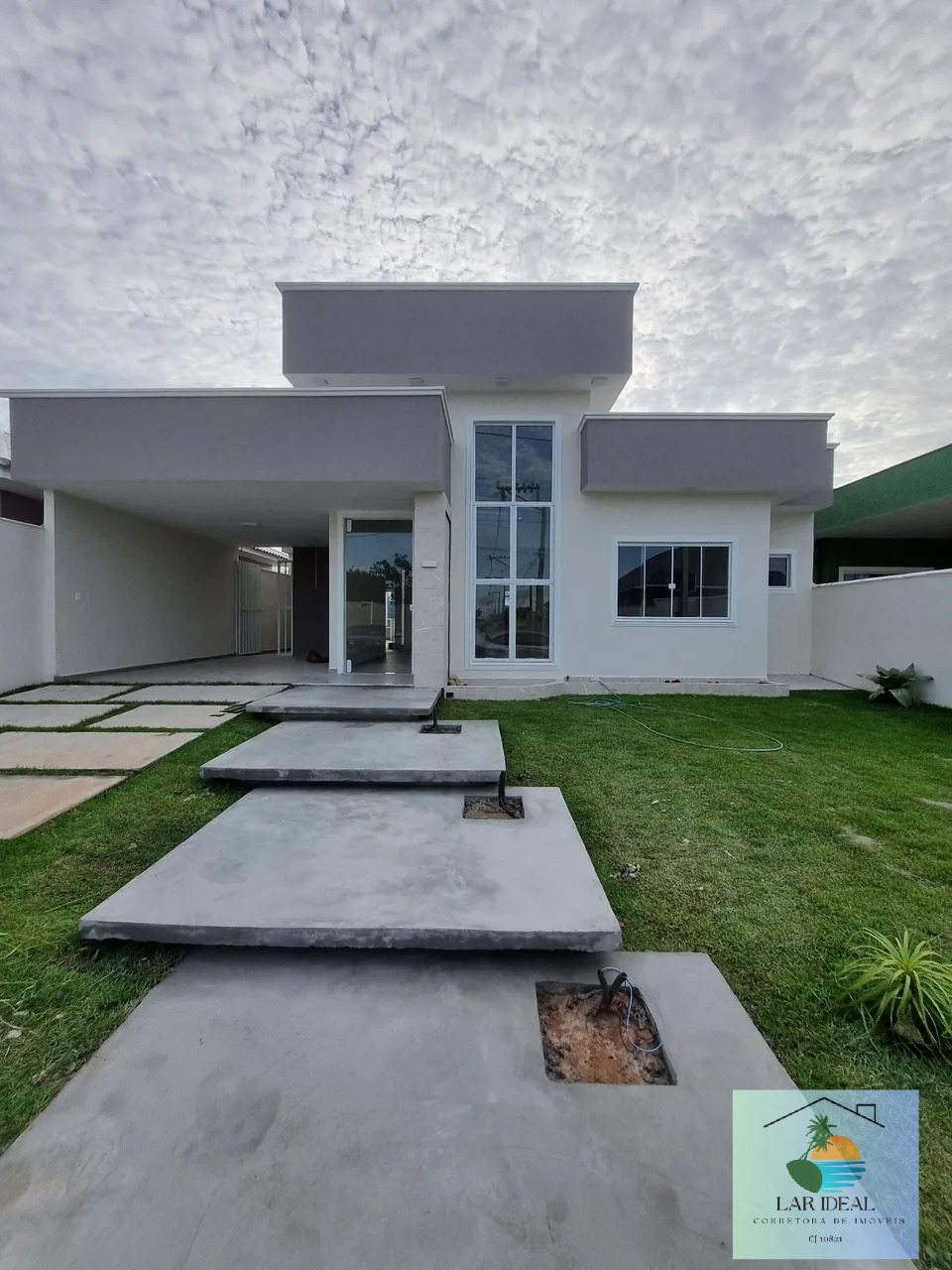Casa à venda com 3 quartos, 146m² - Foto 1