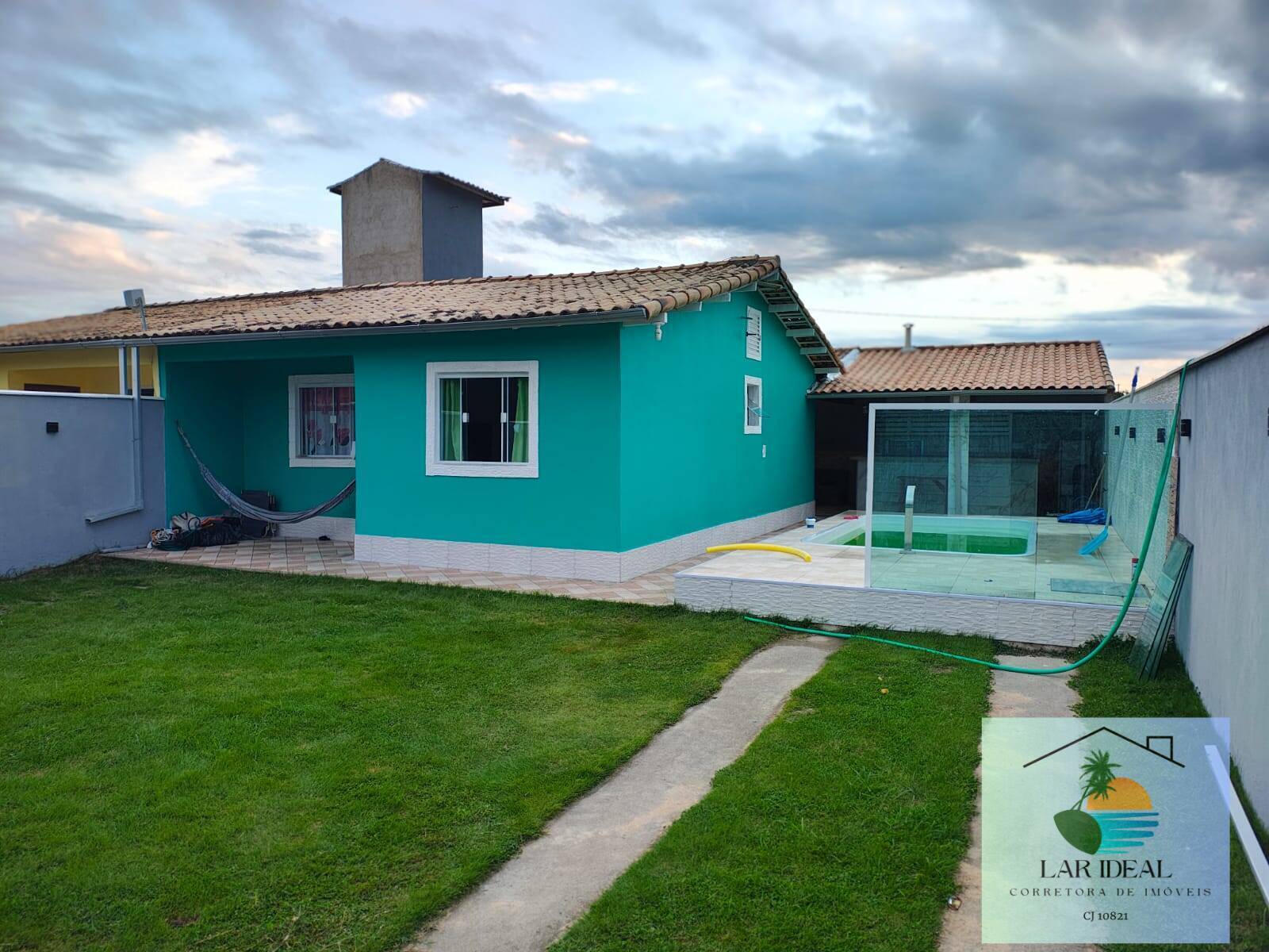 Casa à venda com 2 quartos, 143m² - Foto 1