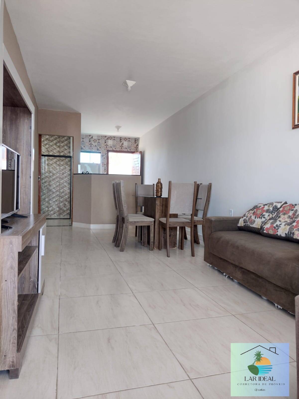 Casa à venda com 2 quartos, 78m² - Foto 2