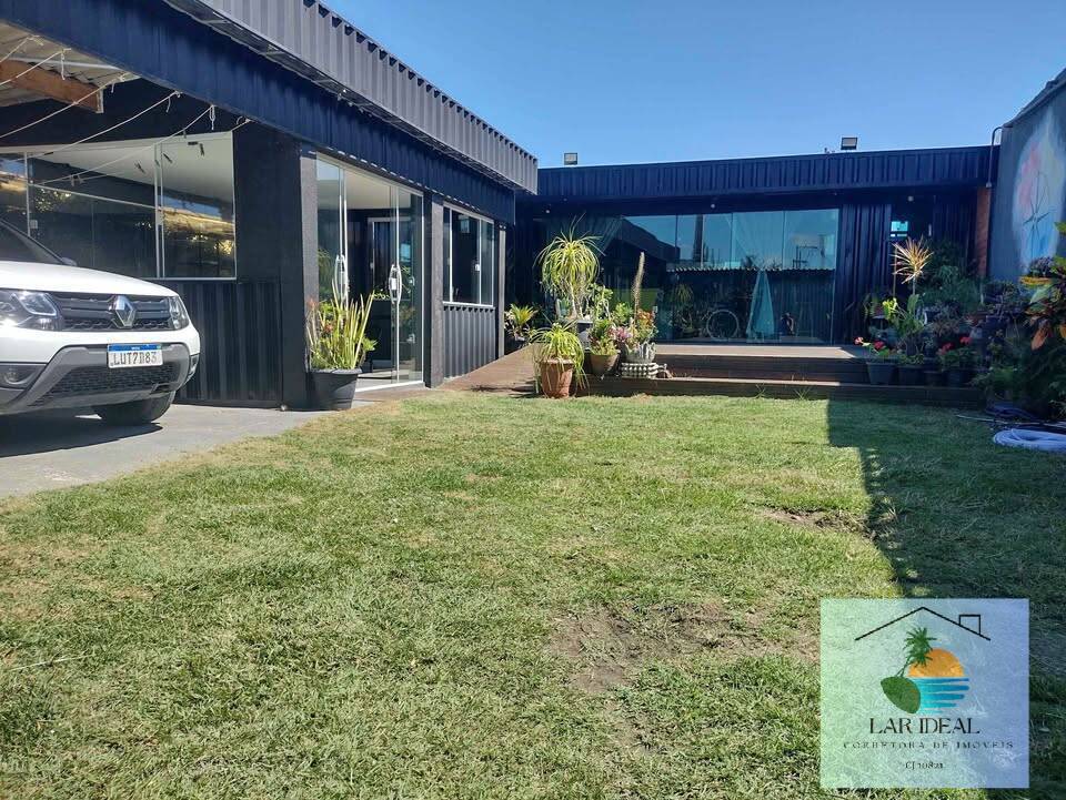 Casa à venda com 2 quartos, 105m² - Foto 1