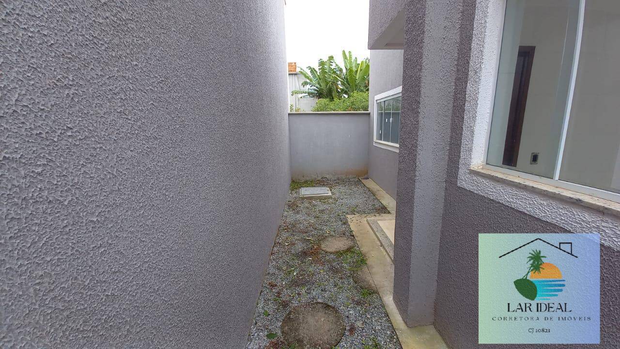 Casa à venda com 2 quartos, 60m² - Foto 16