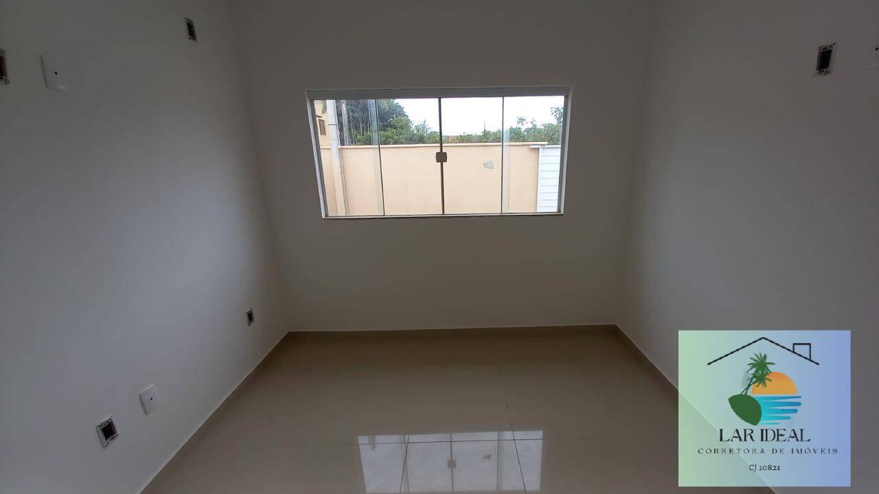 Casa à venda com 2 quartos, 60m² - Foto 13