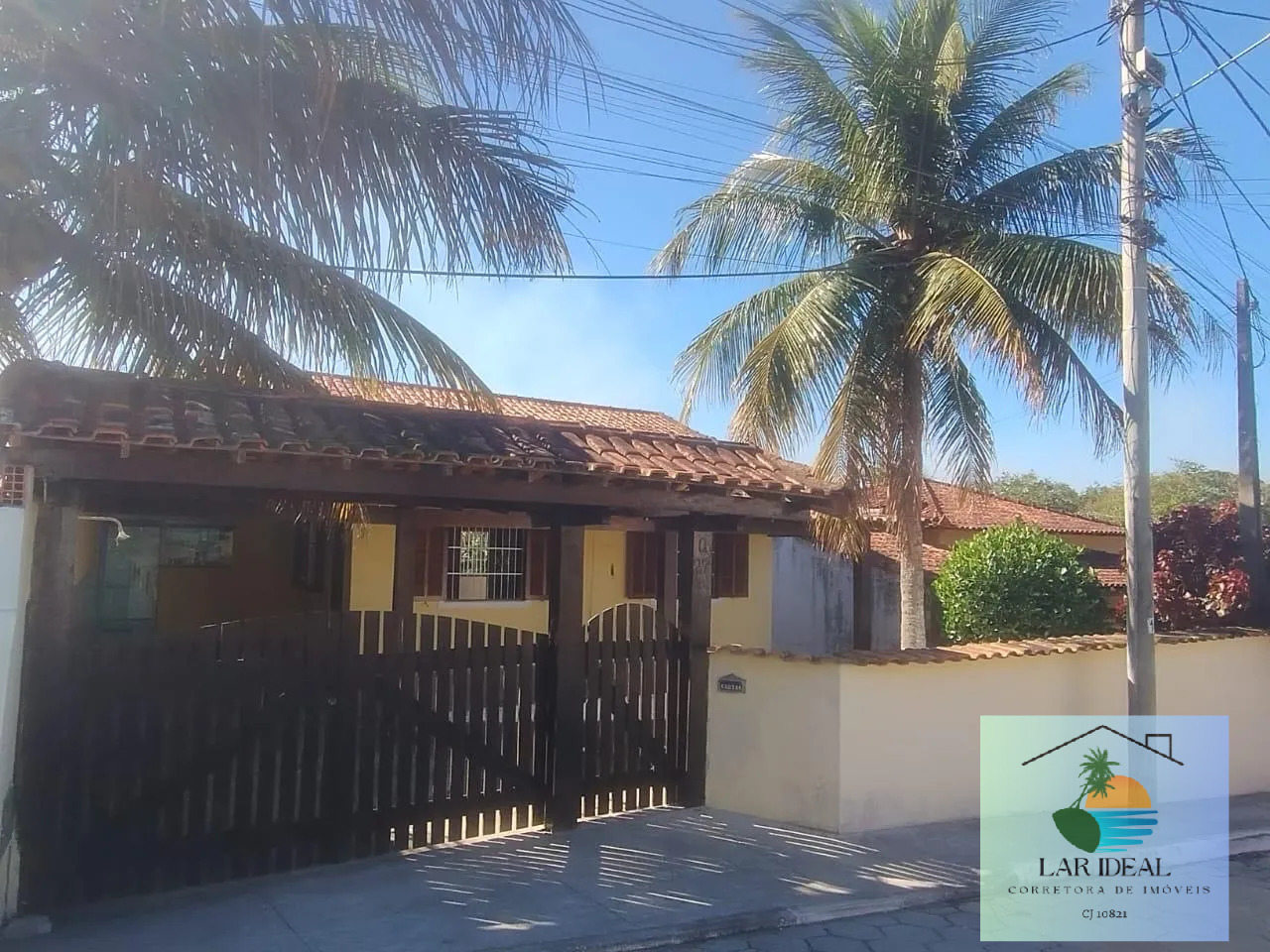 Casa à venda com 2 quartos, 126m² - Foto 1