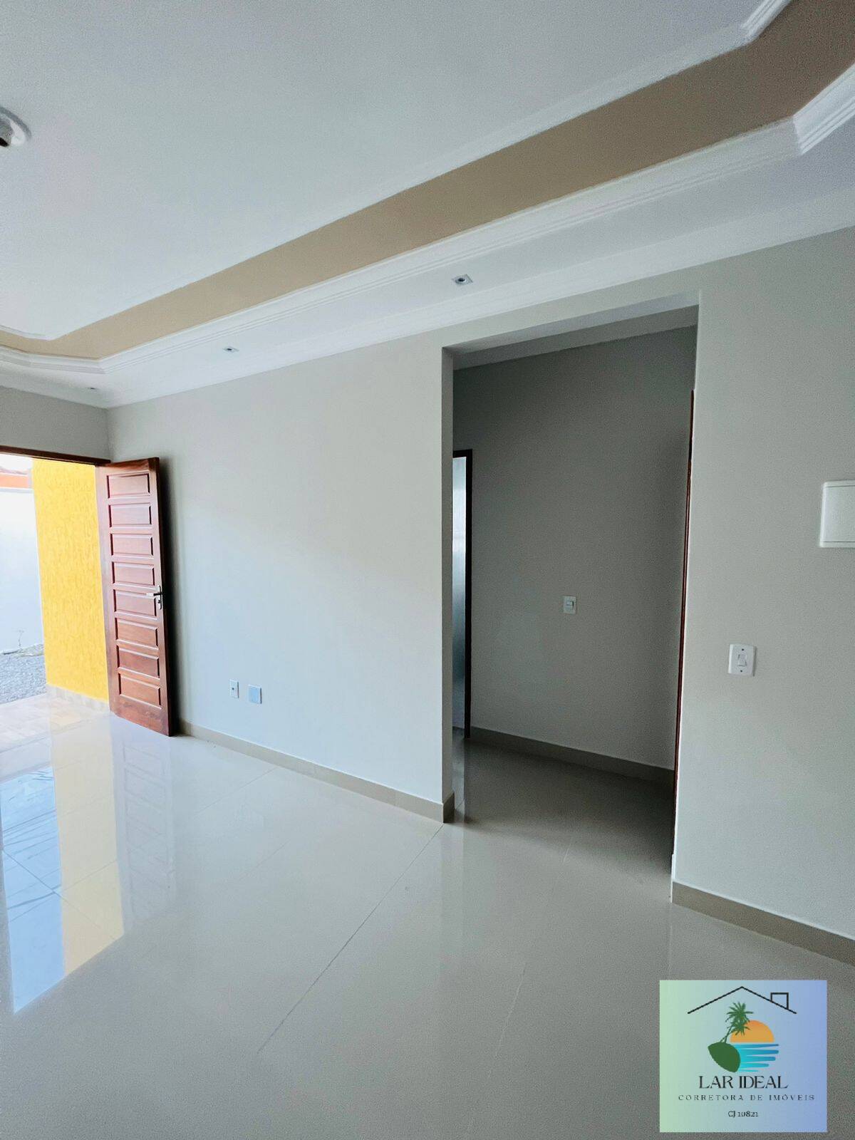 Casa à venda com 2 quartos, 65m² - Foto 3