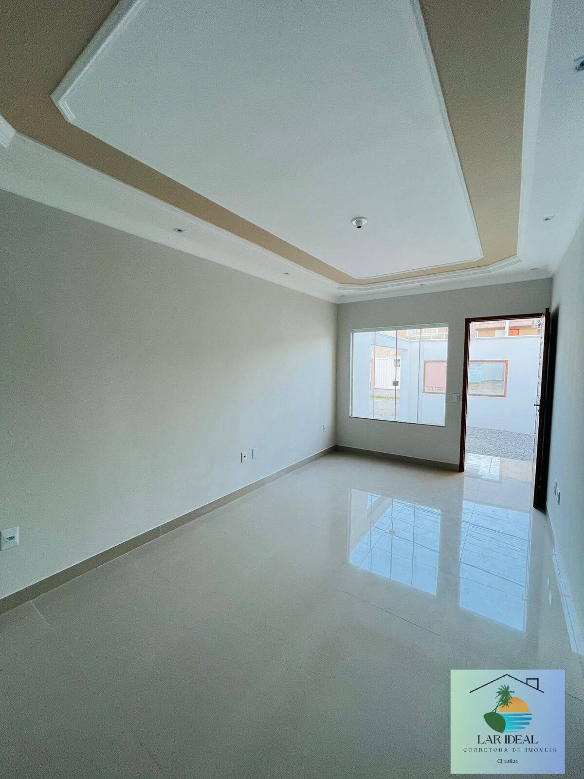 Casa à venda com 2 quartos, 65m² - Foto 2