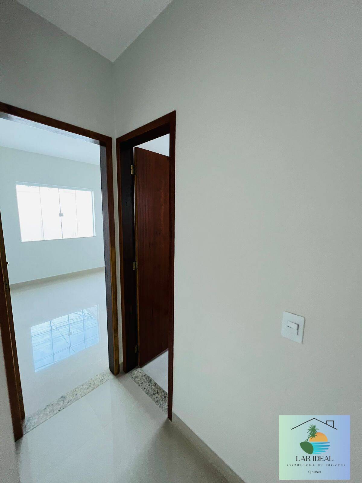 Casa à venda com 2 quartos, 65m² - Foto 9