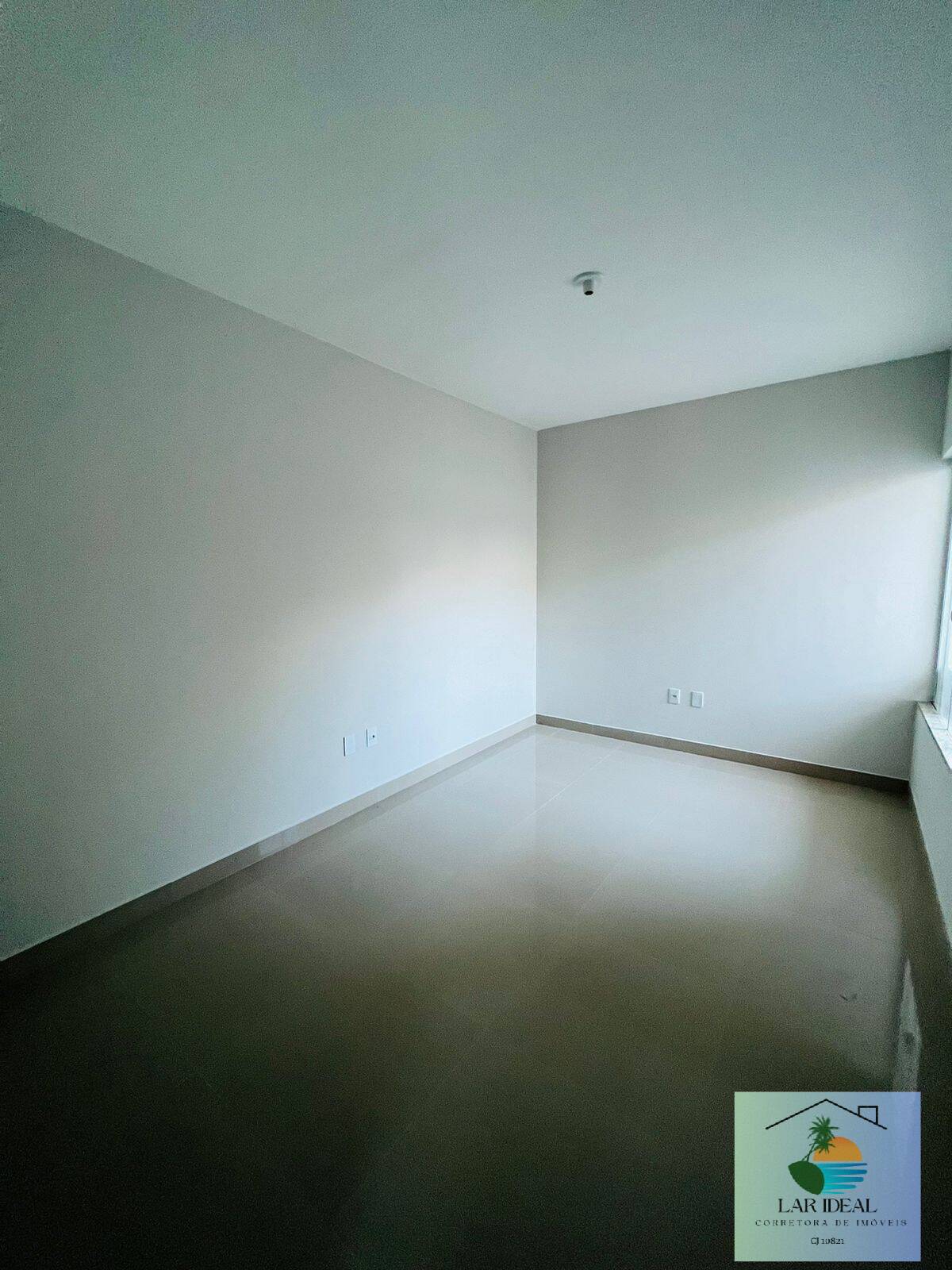 Casa à venda com 2 quartos, 65m² - Foto 13
