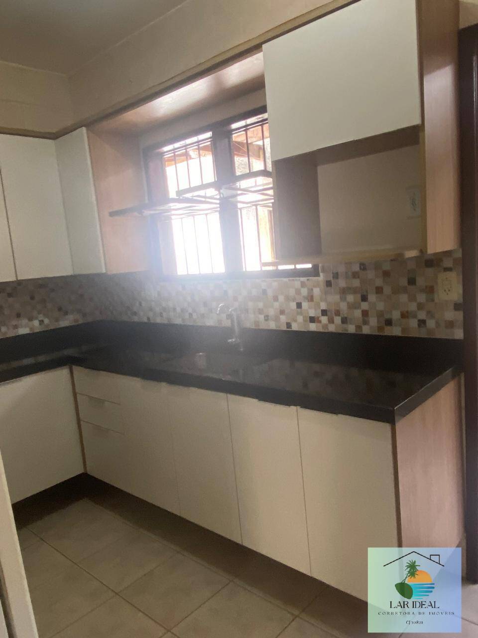Casa à venda com 3 quartos, 80m² - Foto 11